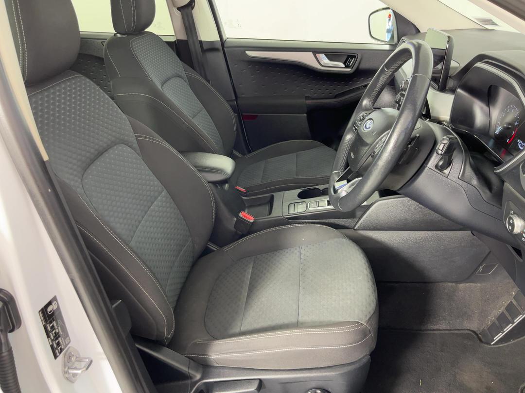 Photo '16' of Ford Escape
