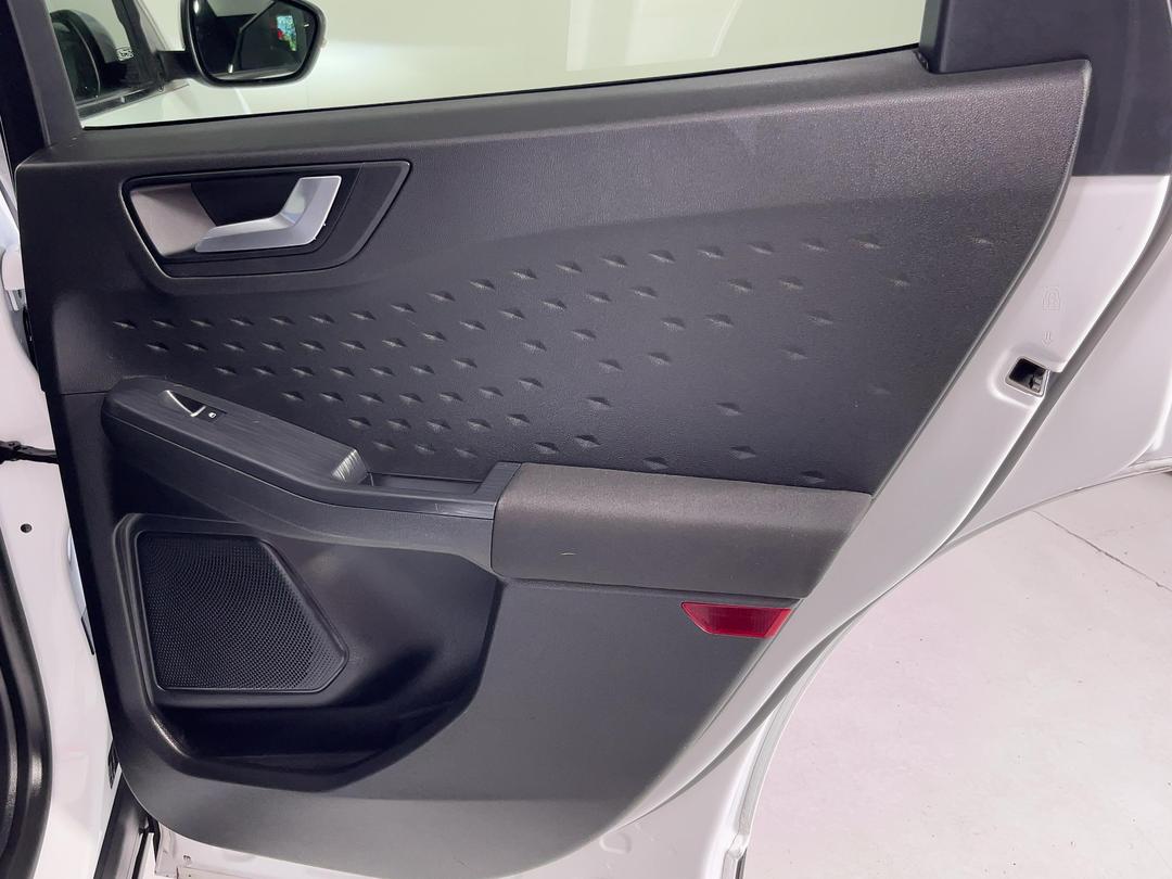 Photo '19' of Ford Escape