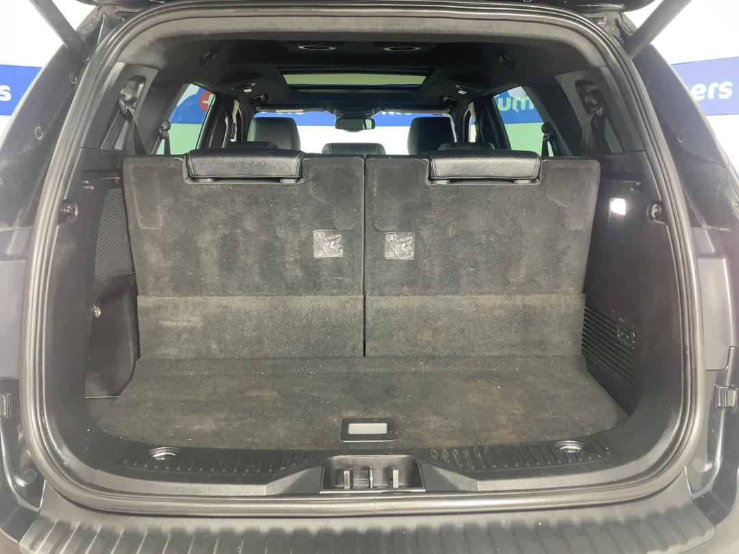 Photo '14' of Ford Everest