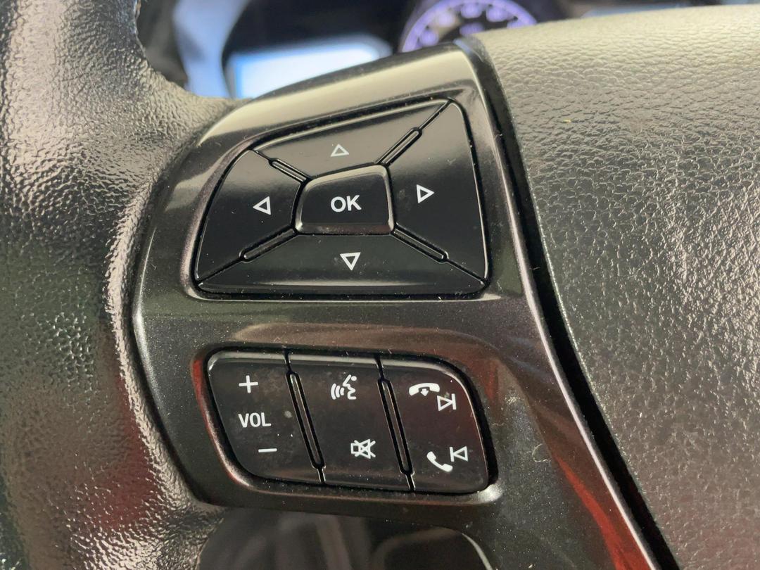 Photo '25' of Ford Everest