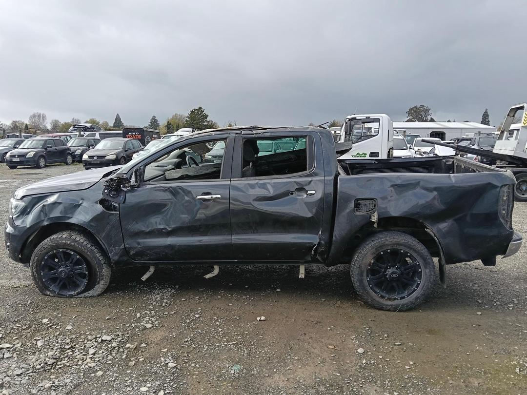 Photo '3' of Ford Ranger XLT Double CAB W/SA Photo '3' of Ford Ranger XLT Double CAB W/SA