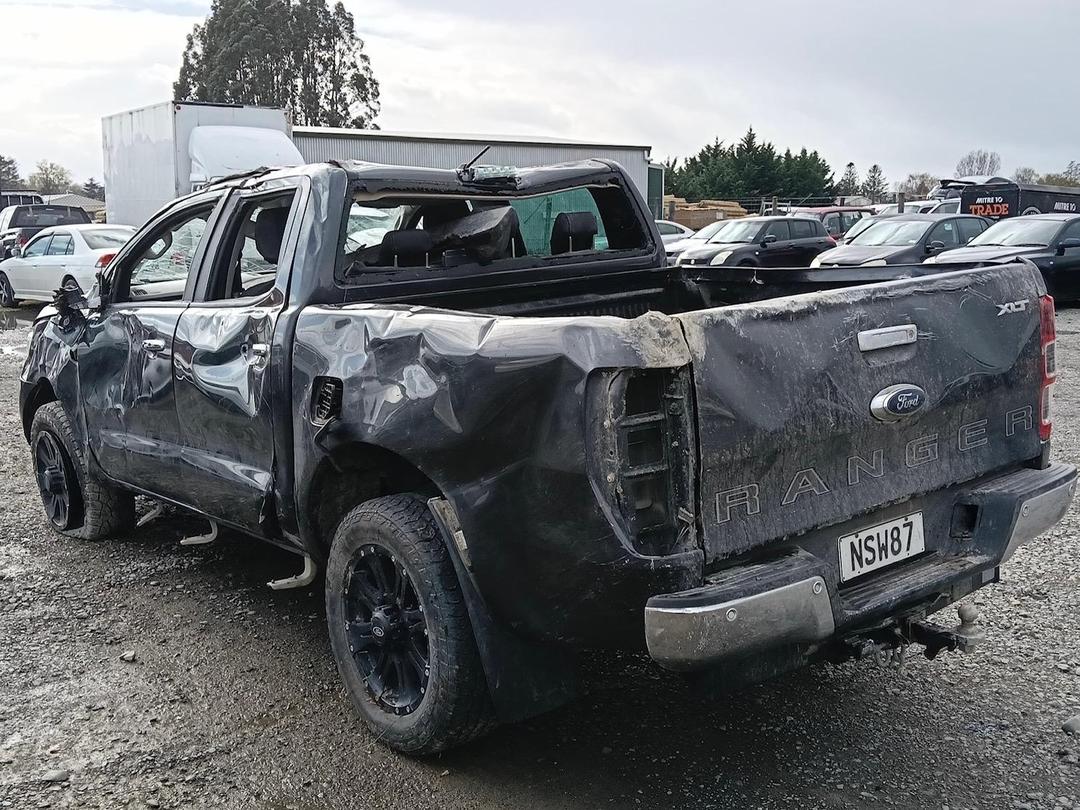 Photo '4' of Ford Ranger XLT Double CAB W/SA Photo '4' of Ford Ranger XLT Double CAB W/SA