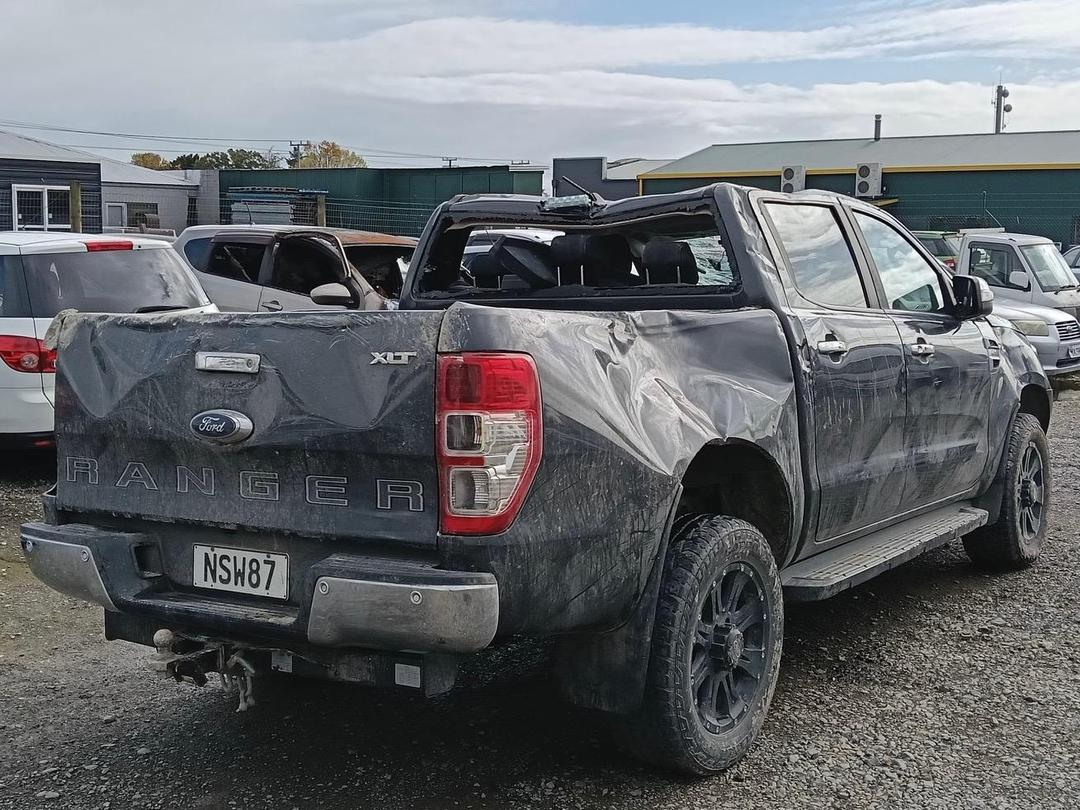 Photo '6' of Ford Ranger XLT Double CAB W/SA Photo '6' of Ford Ranger XLT Double CAB W/SA