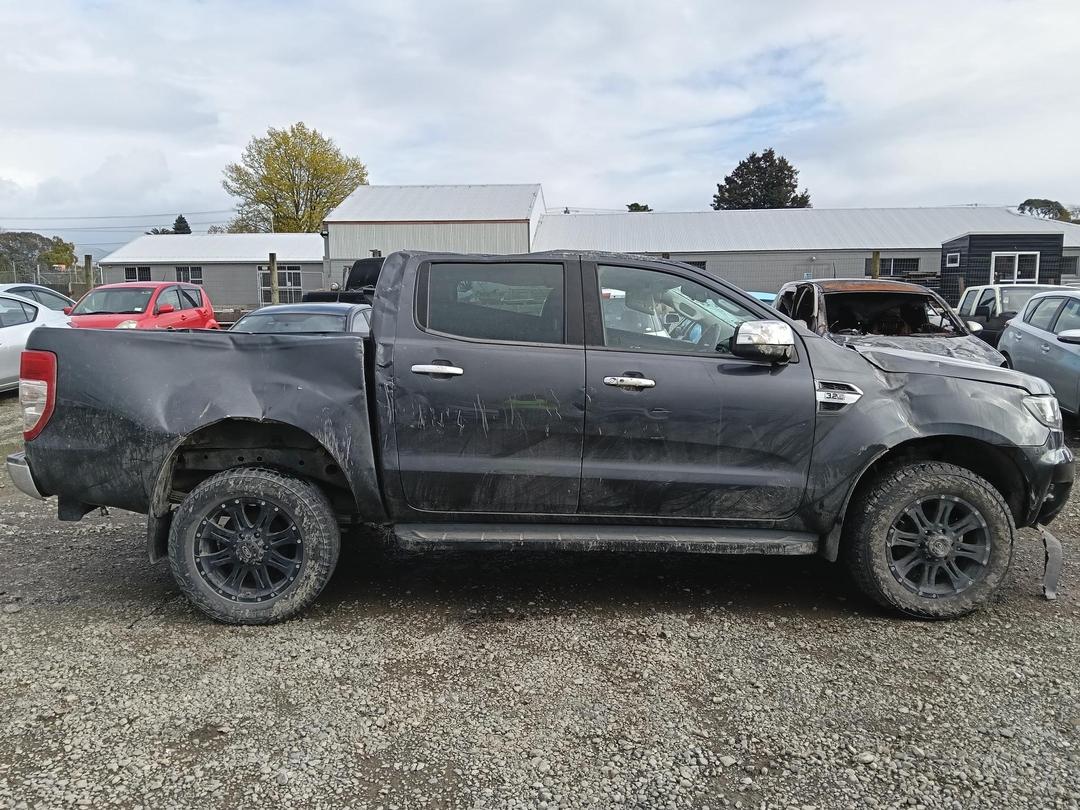Photo '7' of Ford Ranger XLT Double CAB W/SA Photo '7' of Ford Ranger XLT Double CAB W/SA