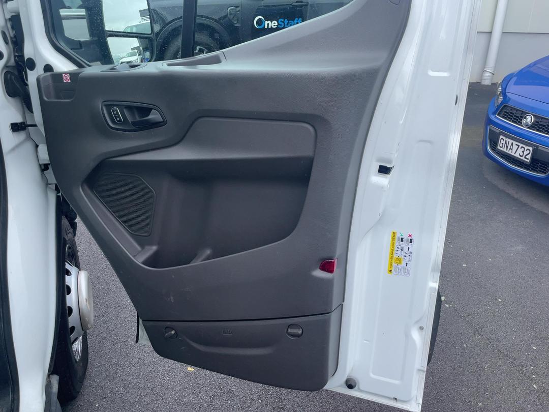 Photo '15' of Ford Transit