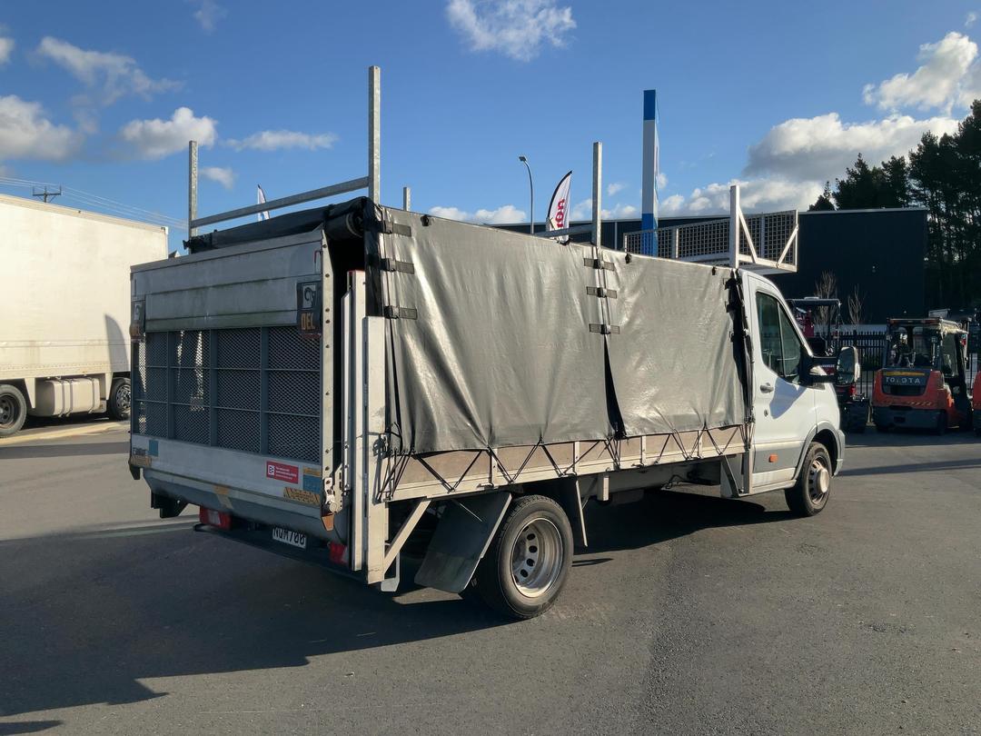 Photo '4' of Ford Transit Flat Deck