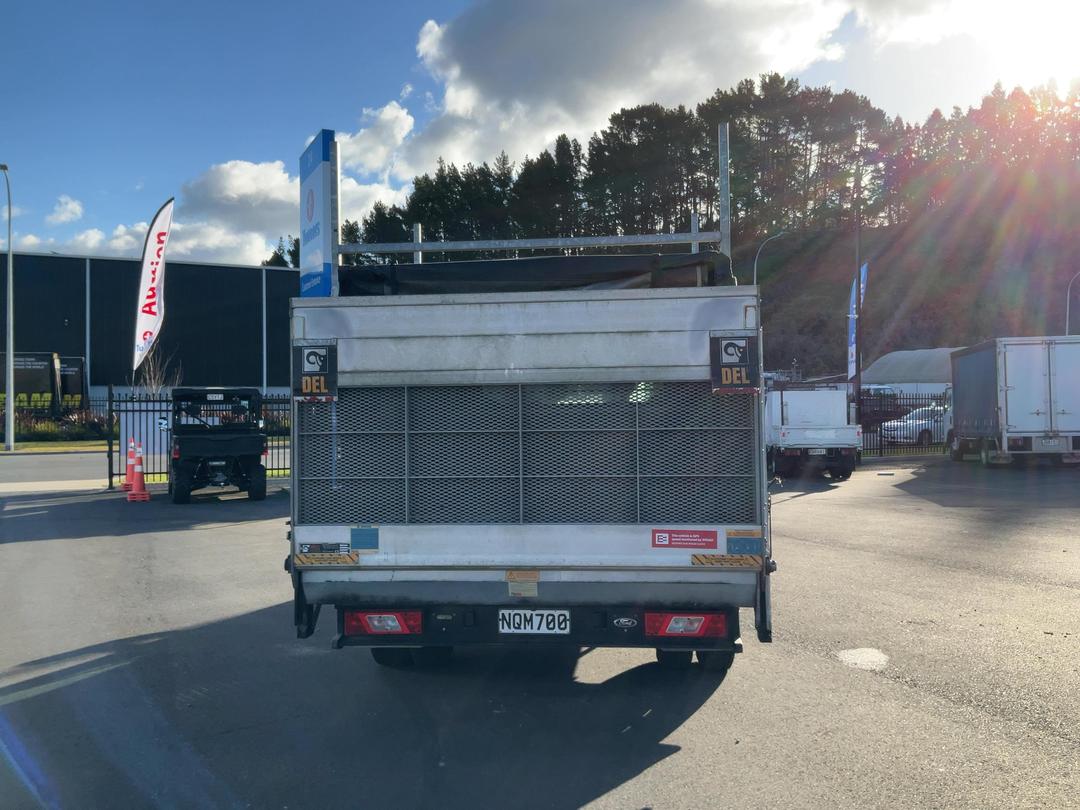 Photo '5' of Ford Transit Flat Deck