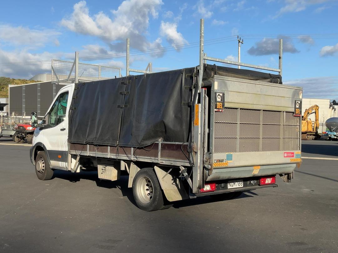Photo '6' of Ford Transit Flat Deck