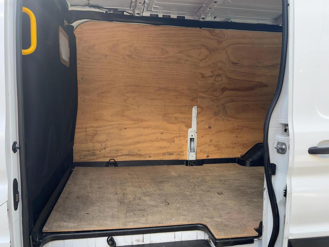 Photo '20' of Ford Transit