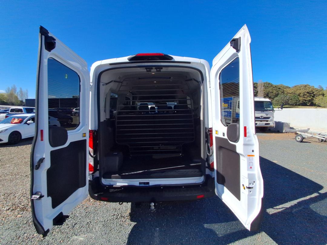 Photo '14' of Ford Transit