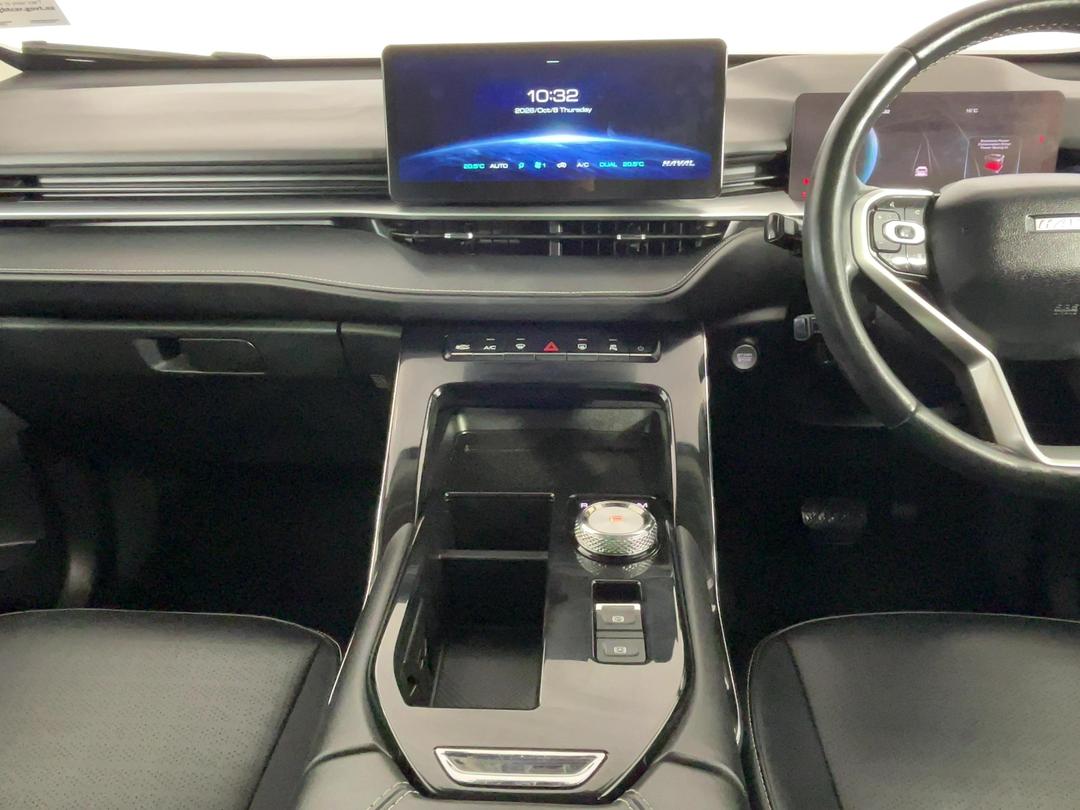 Photo '18' of Haval H6