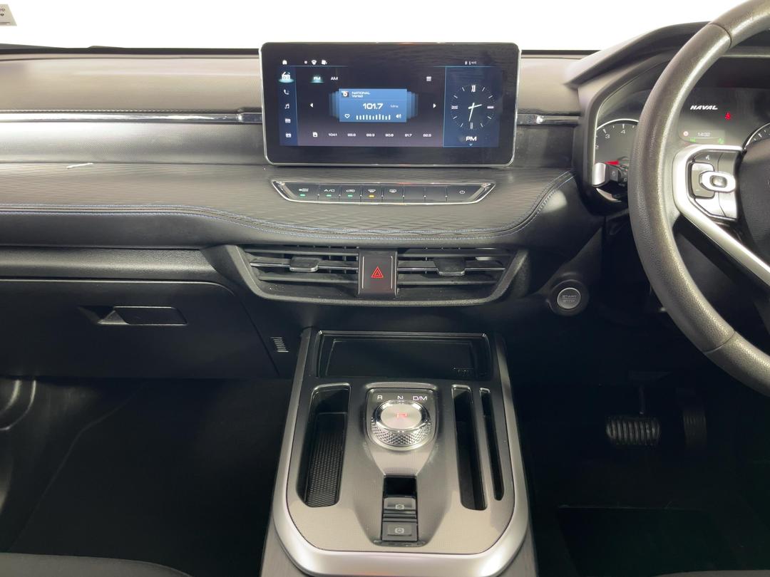 Photo '18' of Haval Jolion