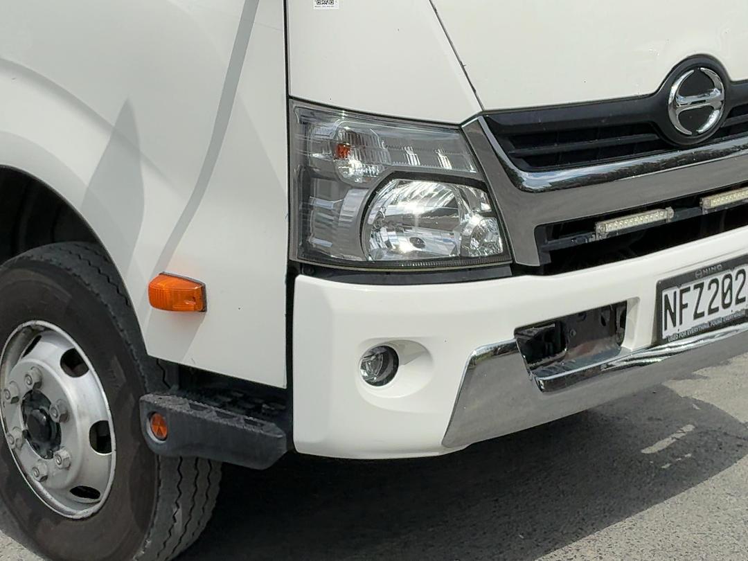 Photo '23' of Hino 300 XJC720R Bottle Body