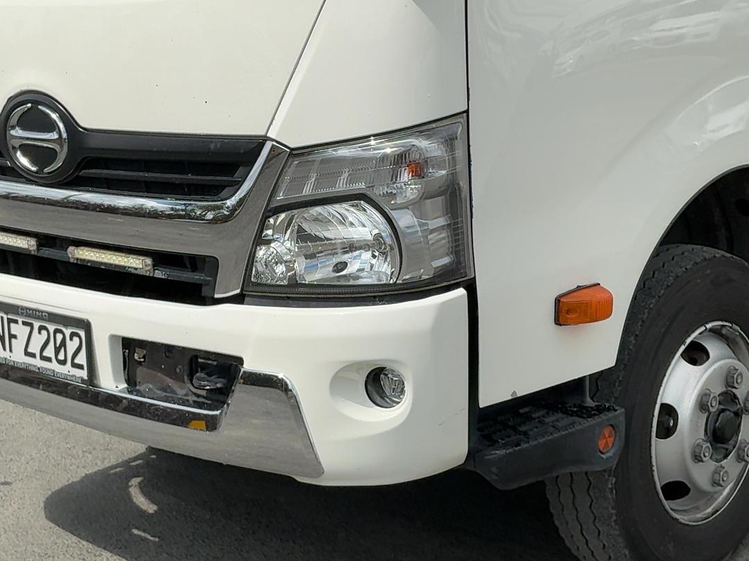 Photo '24' of Hino 300 XJC720R Bottle Body