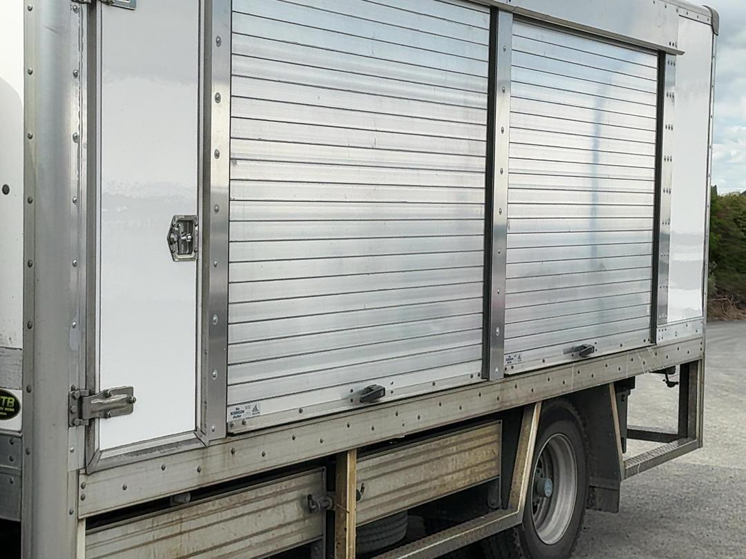Photo '31' of Hino 300 XJC720R Bottle Body
