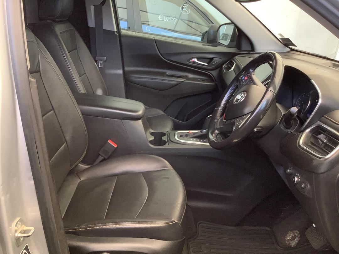 Photo '8' of Holden Equinox LTZ