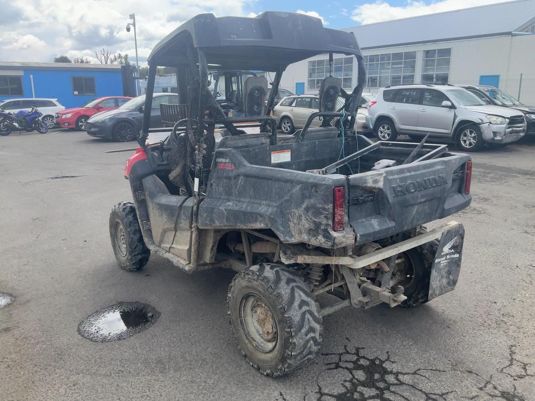 Photo '4' of Honda Pioneer 700