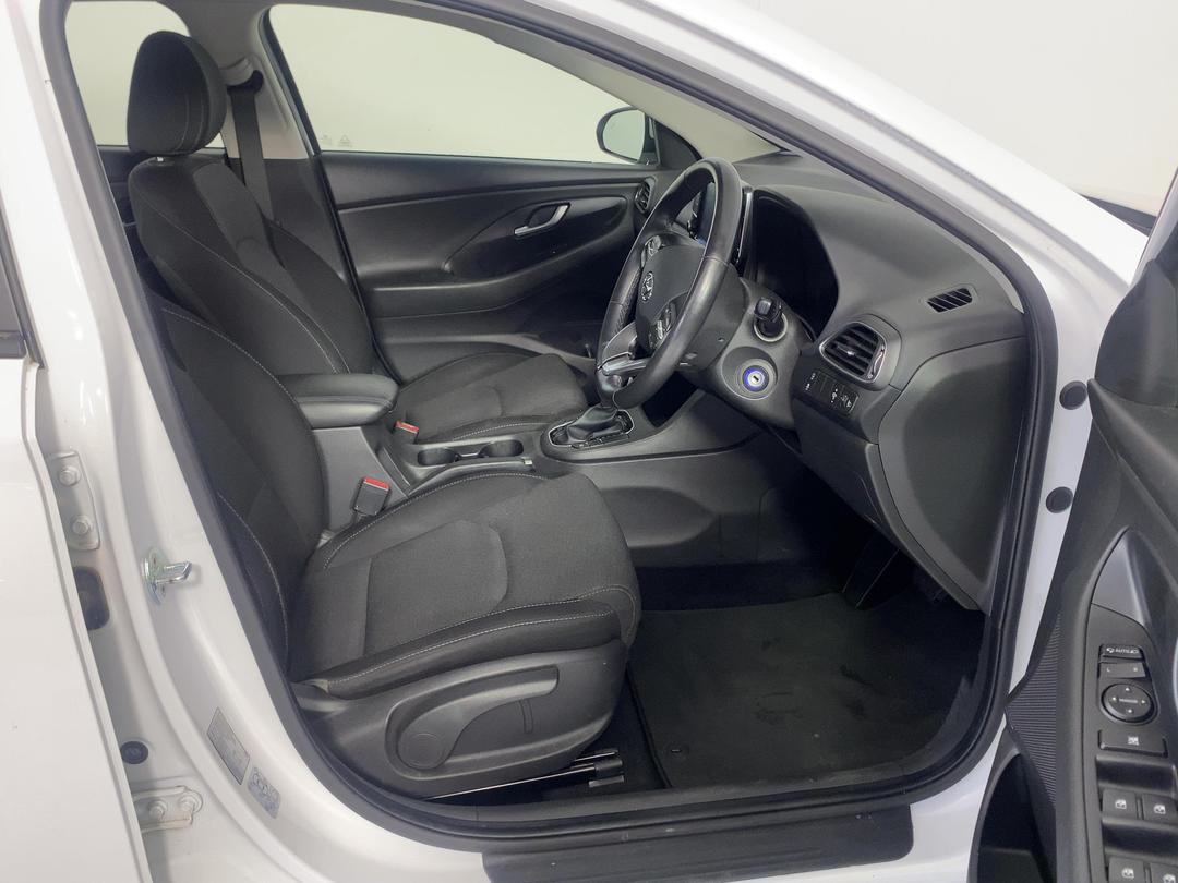 Photo '16' of Hyundai I30