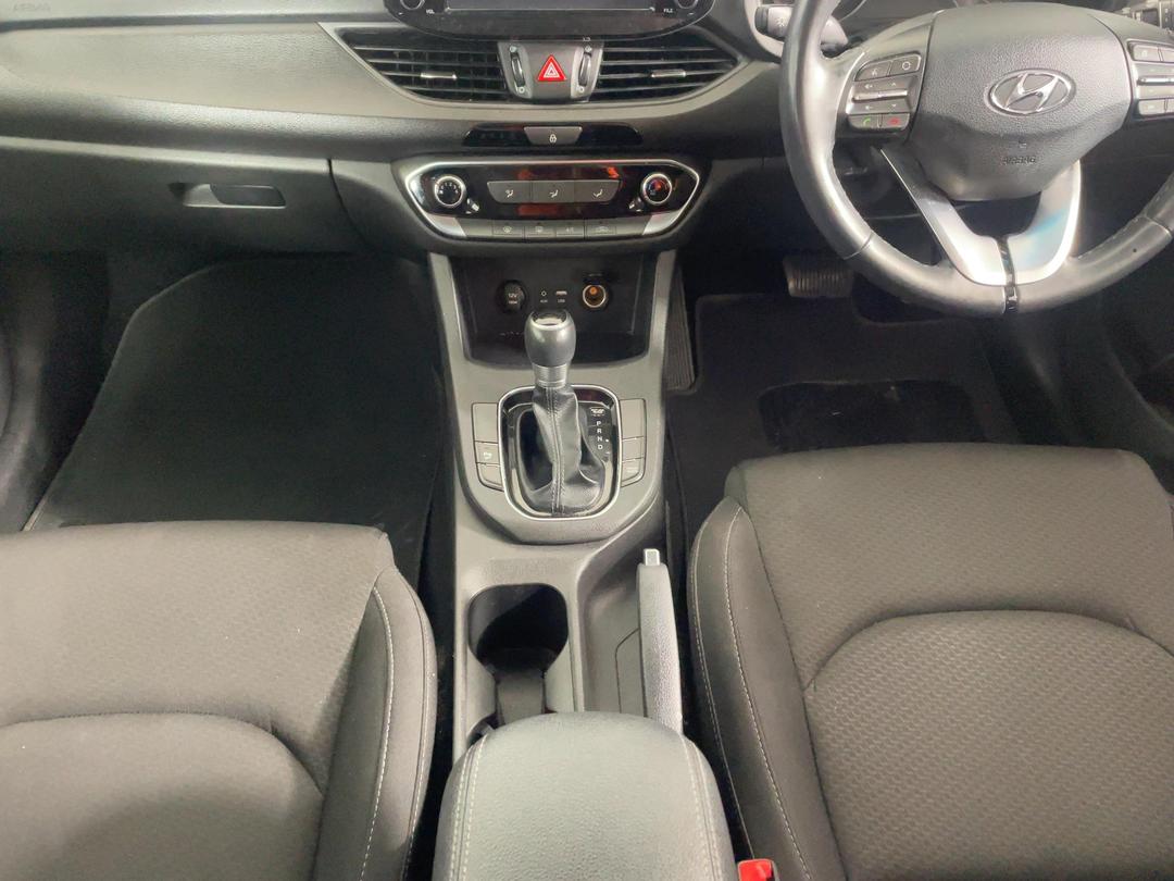 Photo '18' of Hyundai I30