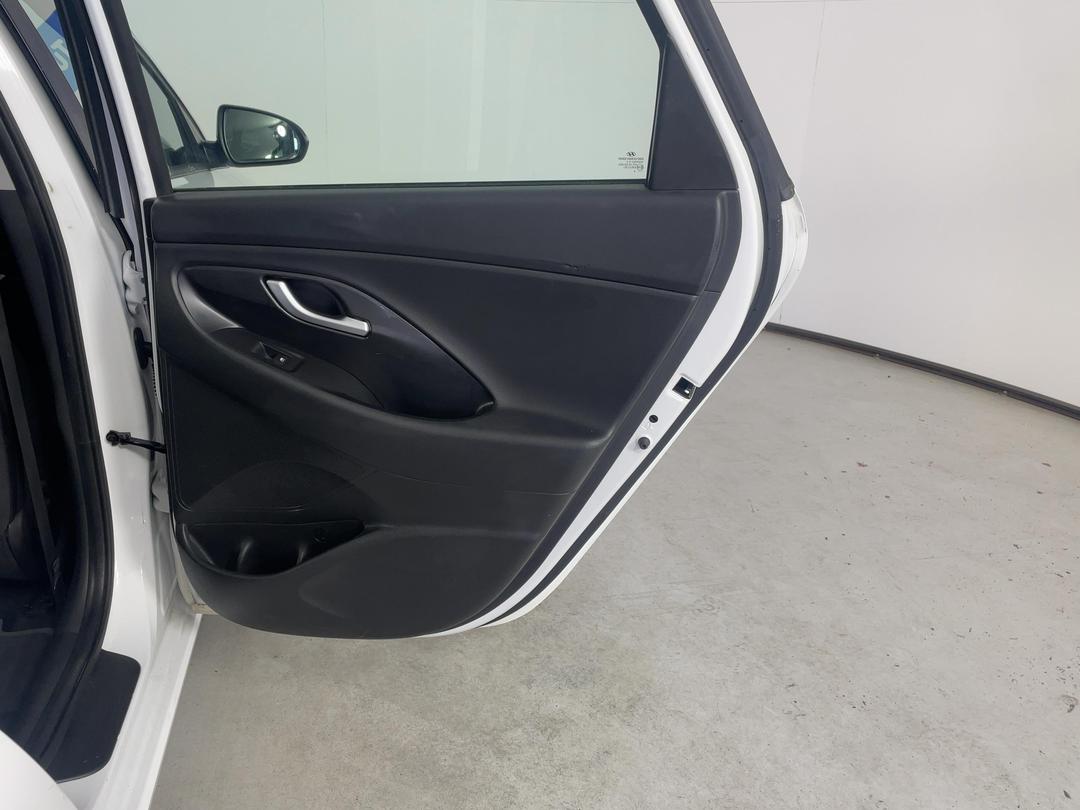 Photo '19' of Hyundai I30