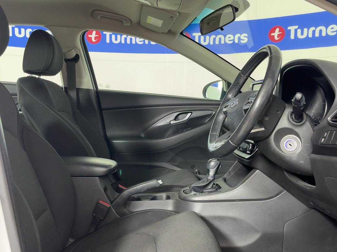 Photo '16' of Hyundai I30