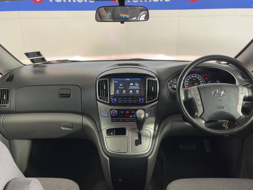 Photo '17' of Hyundai Imax