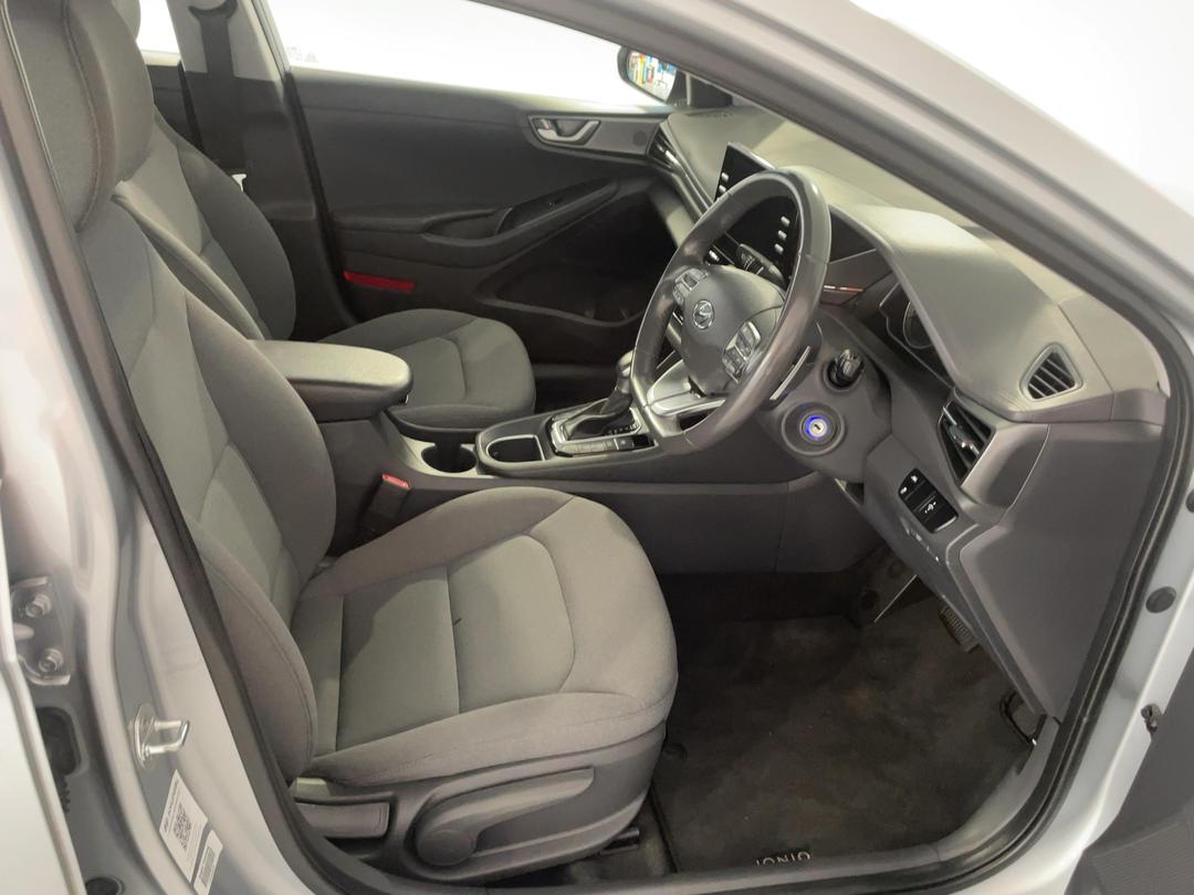 Photo '16' of Hyundai Ioniq