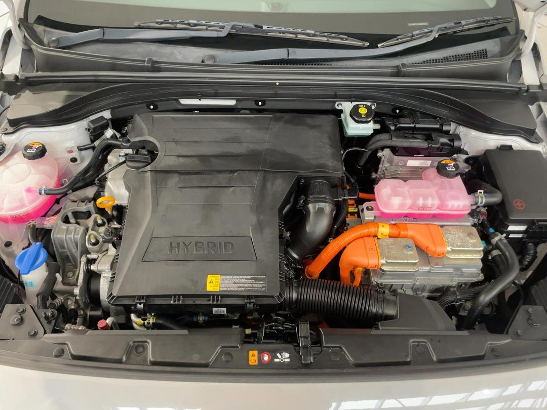 Photo '13' of Hyundai Ioniq