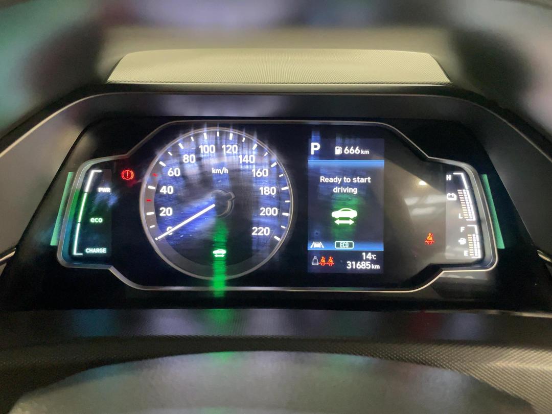 Photo '21' of Hyundai Ioniq