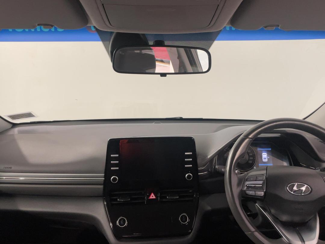 Photo '17' of Hyundai Ioniq