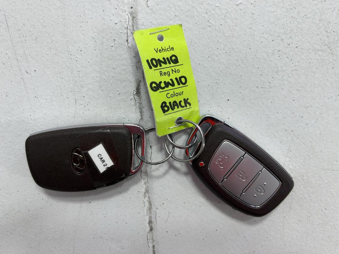Photo '22' of Hyundai Ioniq
