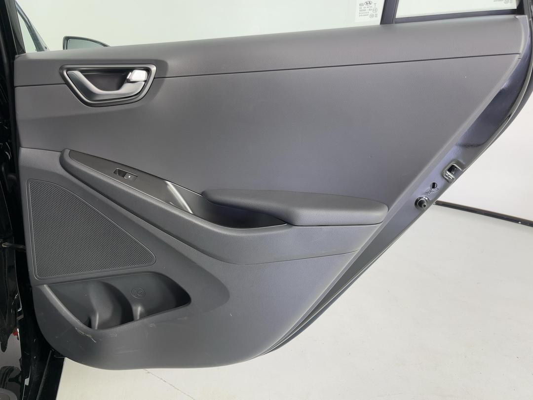 Photo '19' of Hyundai Ioniq