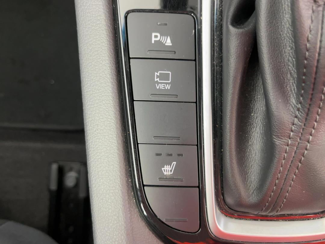 Photo '29' of Hyundai Ioniq