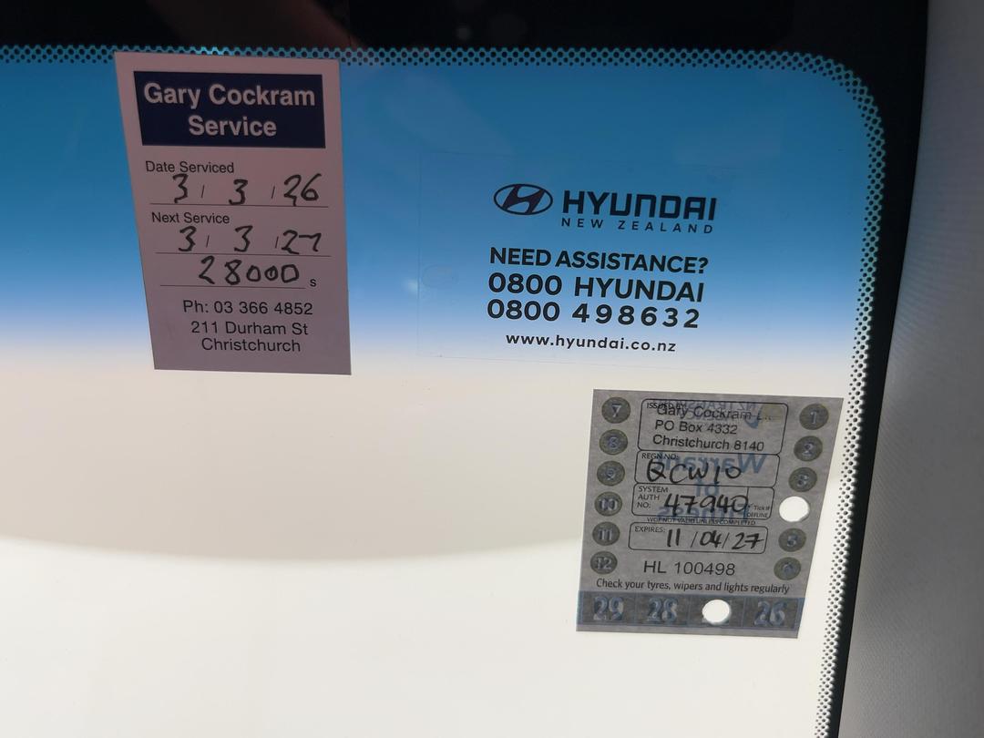 Photo '32' of Hyundai Ioniq
