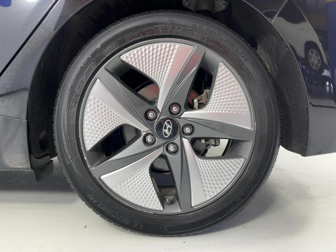 Photo '11' of Hyundai Ioniq