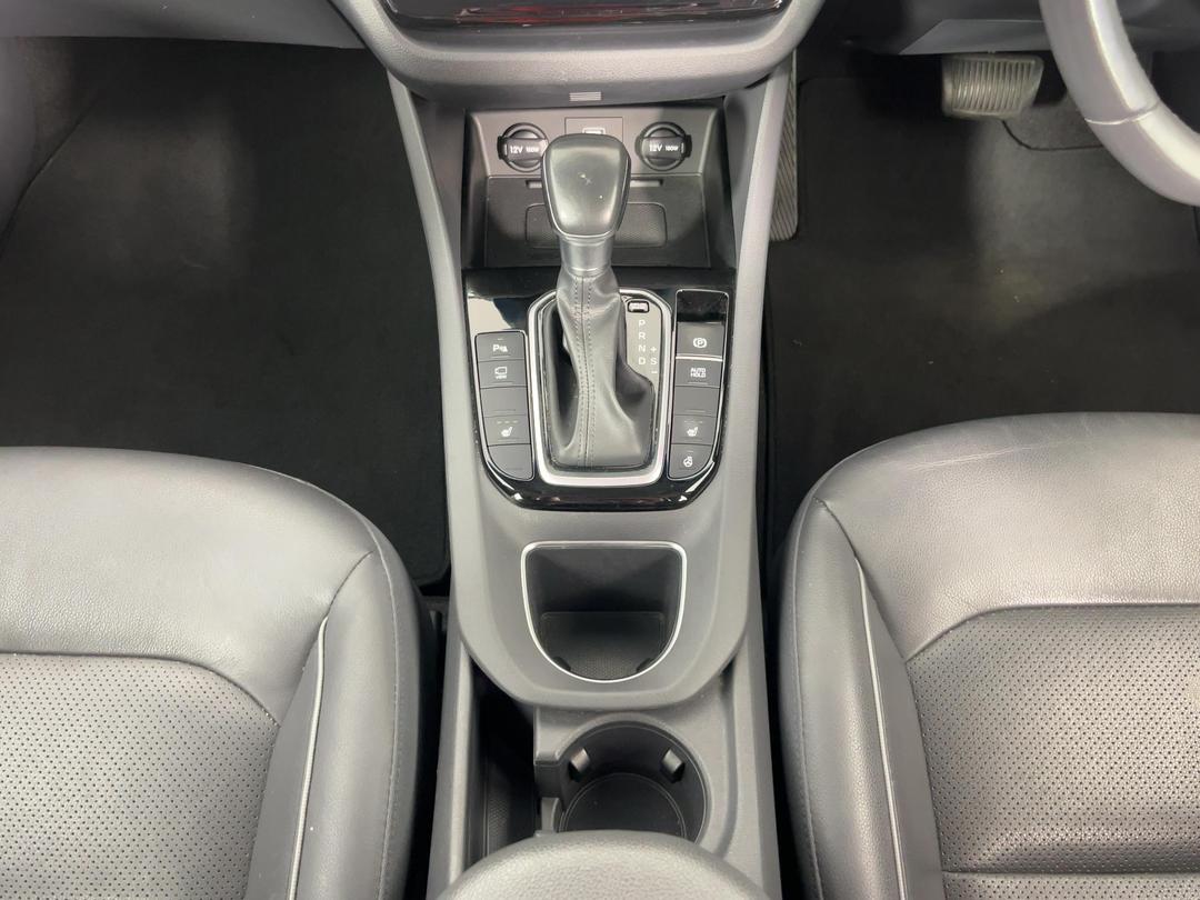 Photo '18' of Hyundai Ioniq