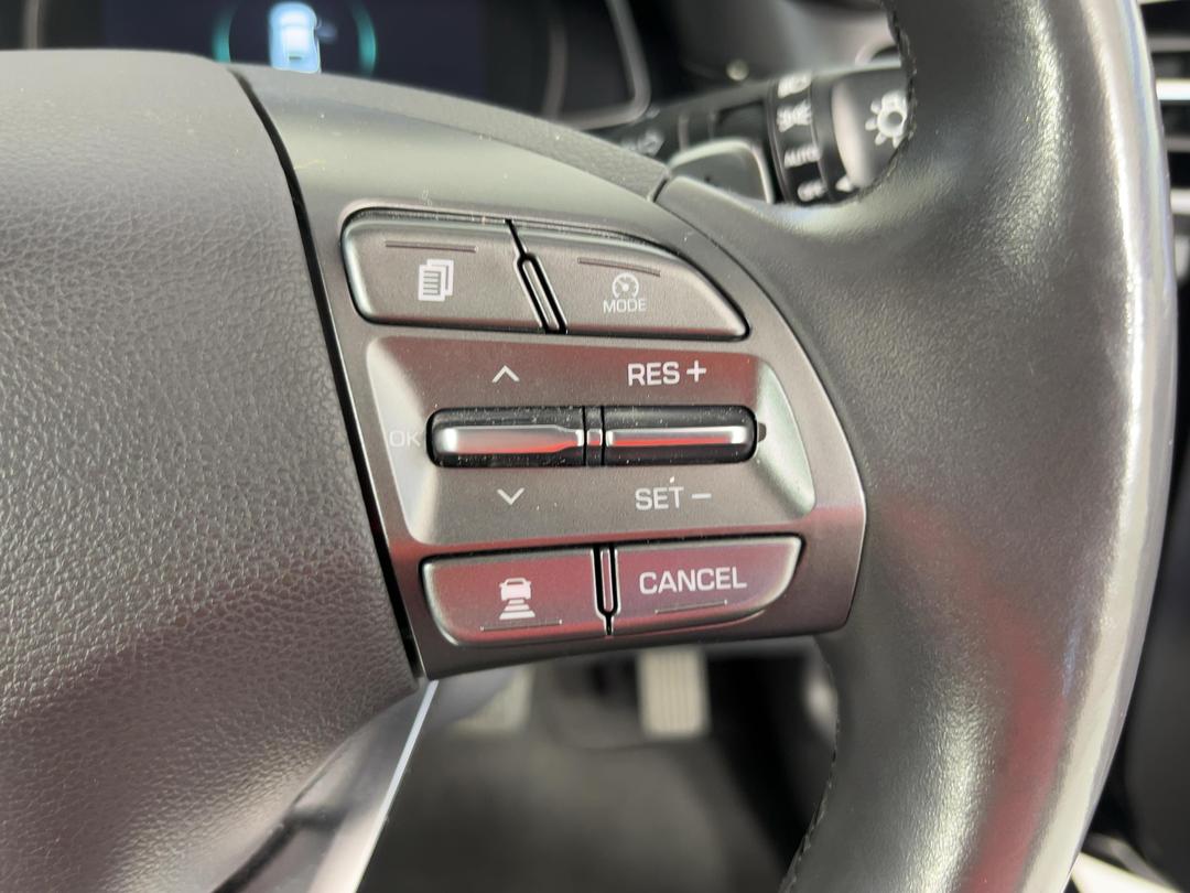 Photo '25' of Hyundai Ioniq