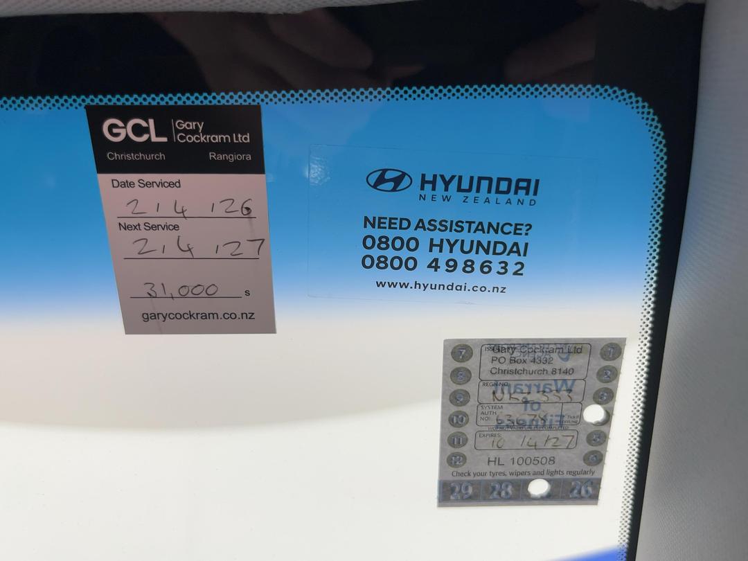 Photo '32' of Hyundai Ioniq
