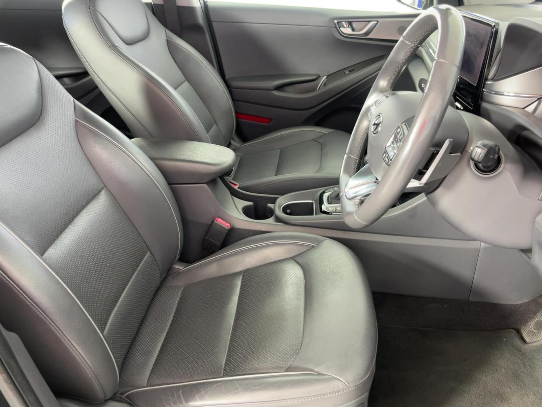 Photo '16' of Hyundai Ioniq