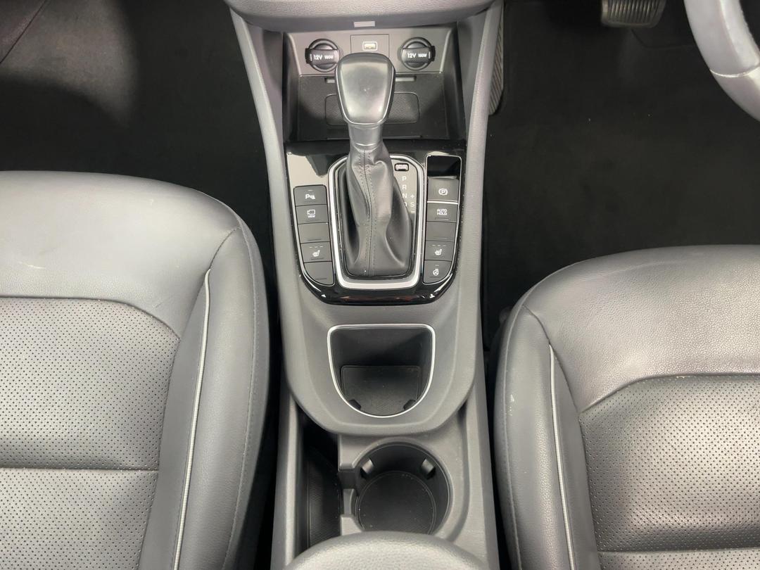 Photo '18' of Hyundai Ioniq