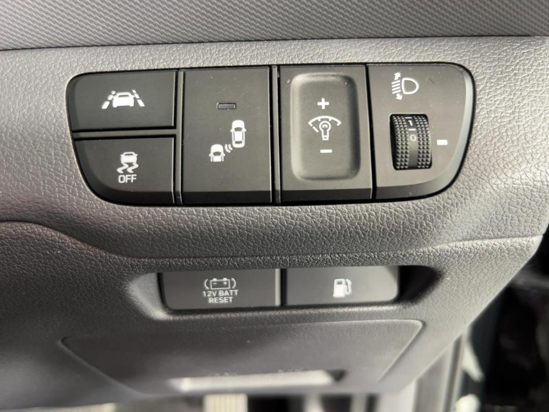 Photo '27' of Hyundai Ioniq
