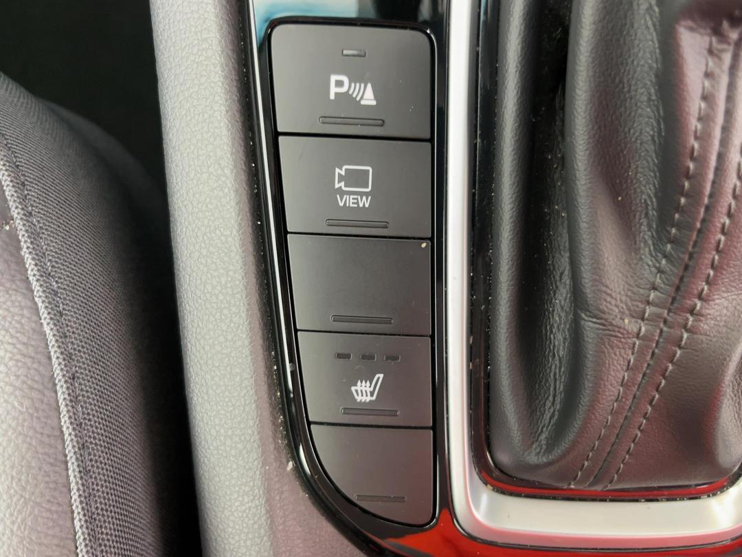 Photo '29' of Hyundai Ioniq