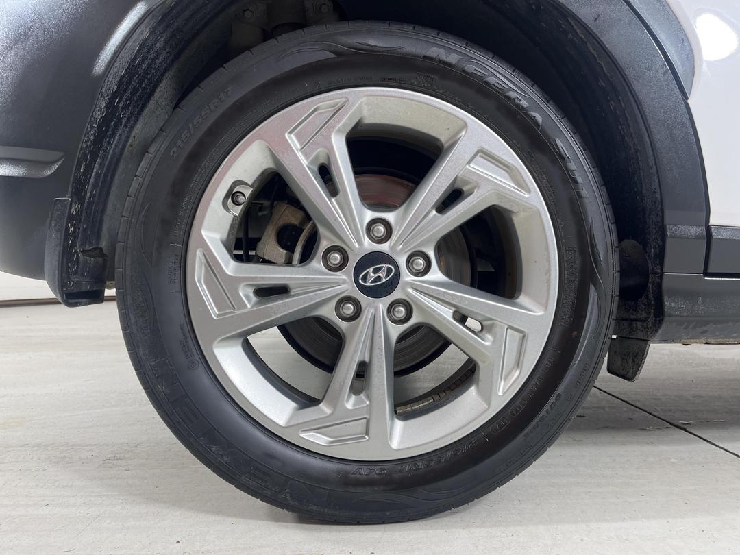 Photo '12' of Hyundai Kona