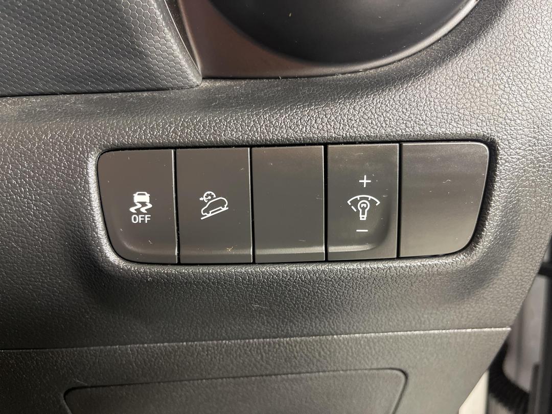 Photo '24' of Hyundai Kona