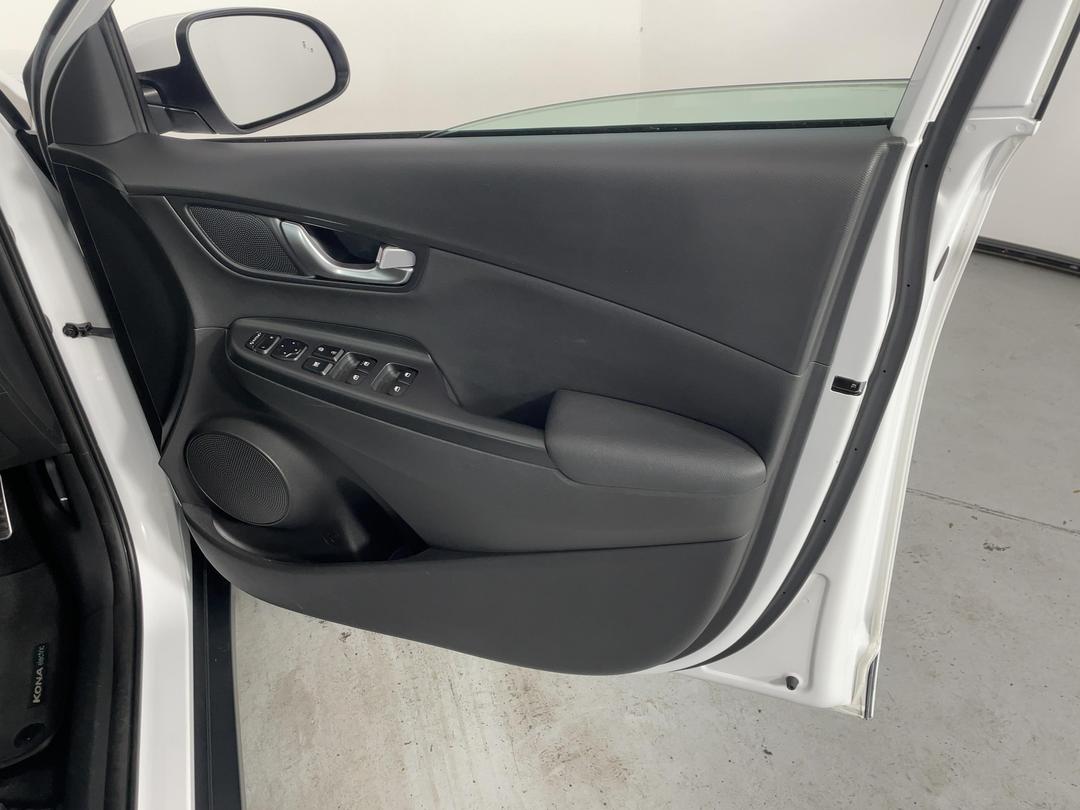 Photo '15' of Hyundai Kona