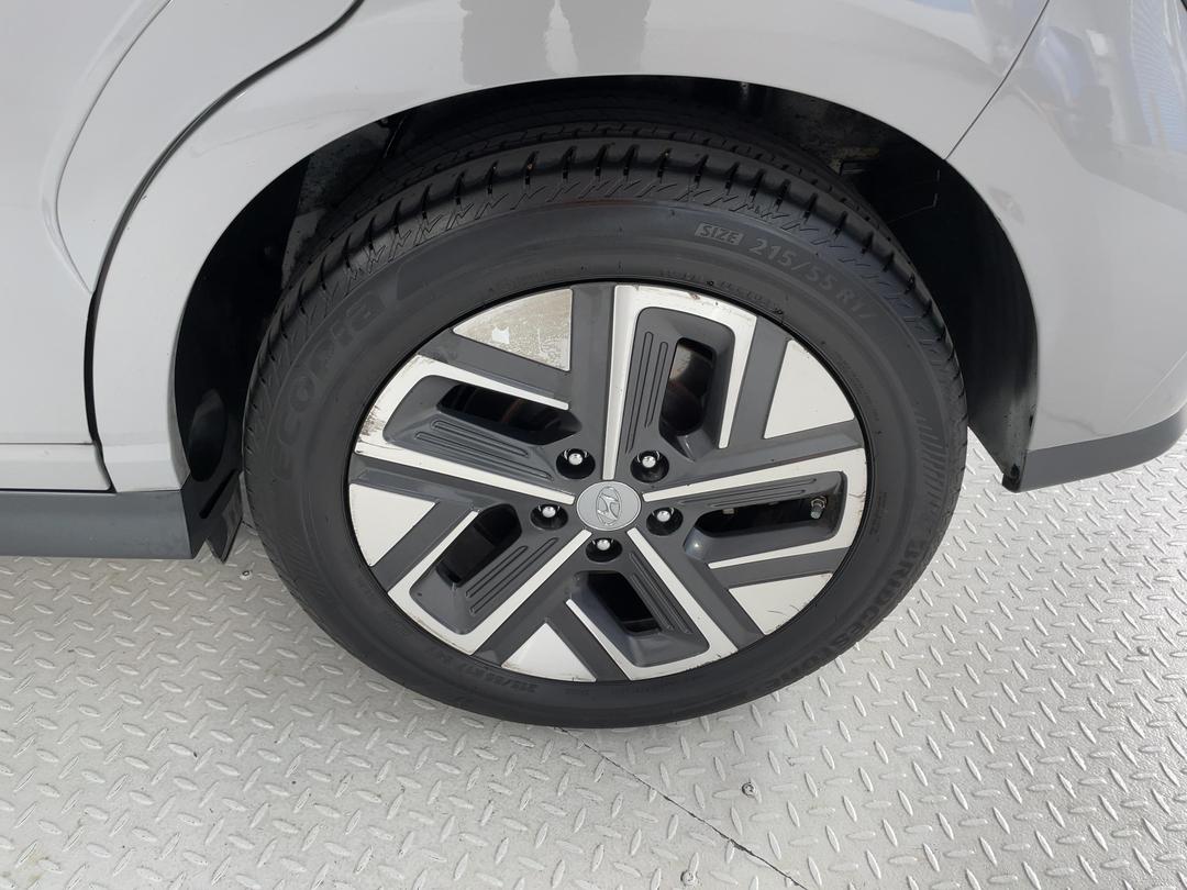 Photo '11' of Hyundai Kona
