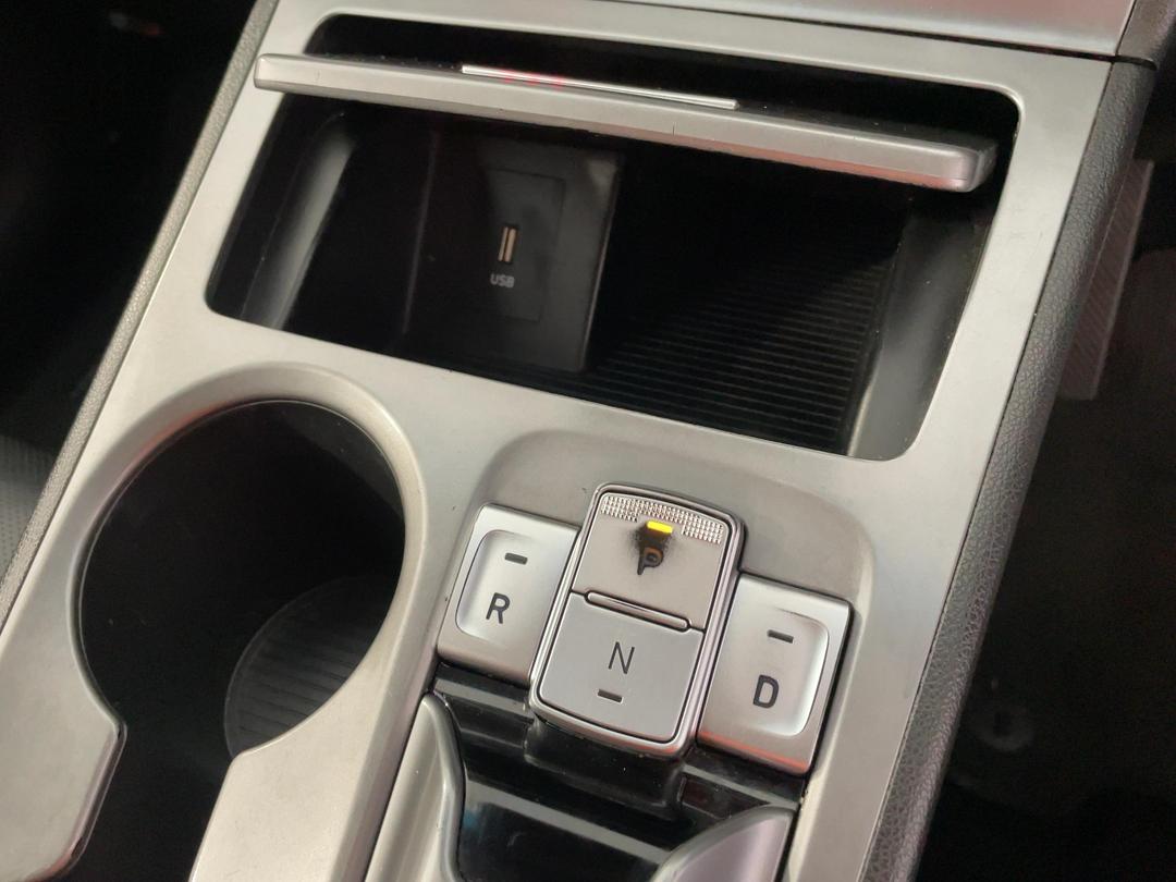 Photo '32' of Hyundai Kona