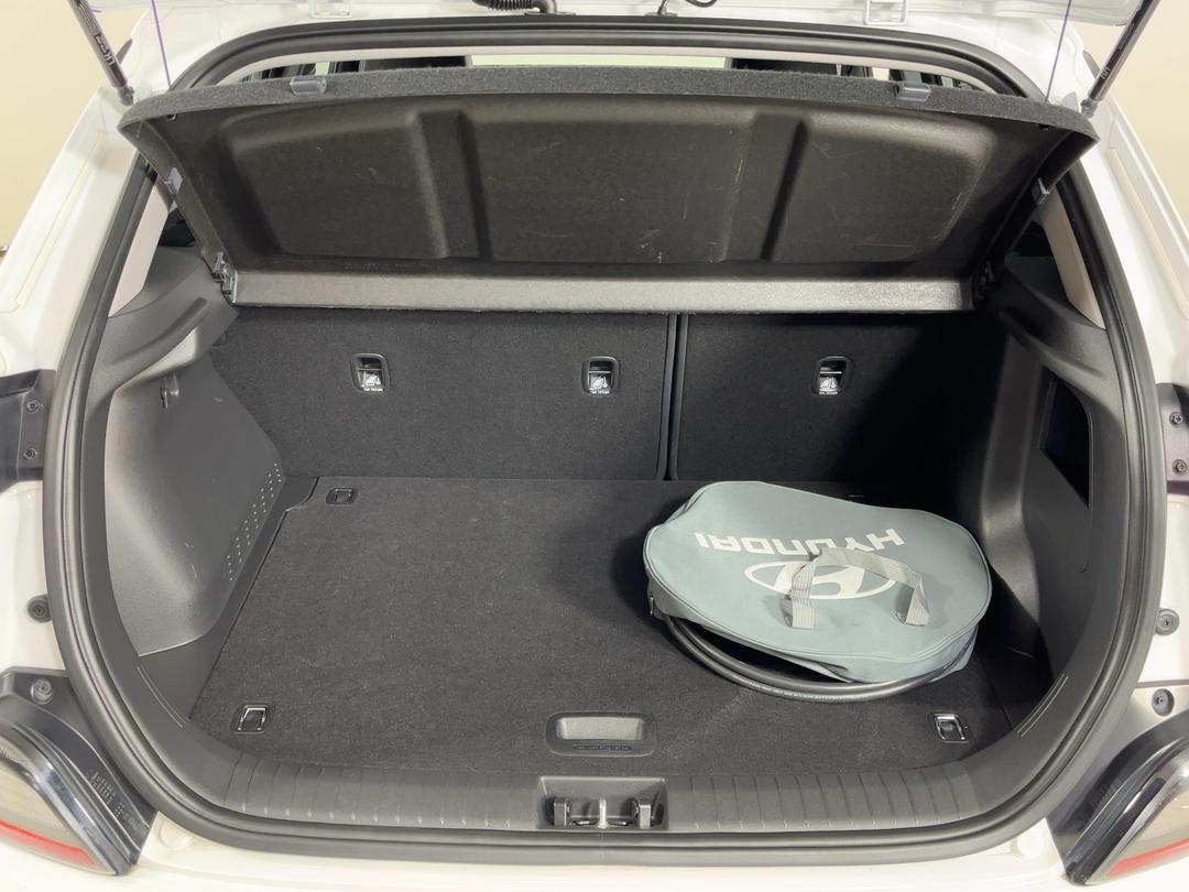 Photo '14' of Hyundai Kona