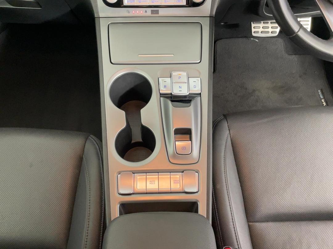 Photo '18' of Hyundai Kona