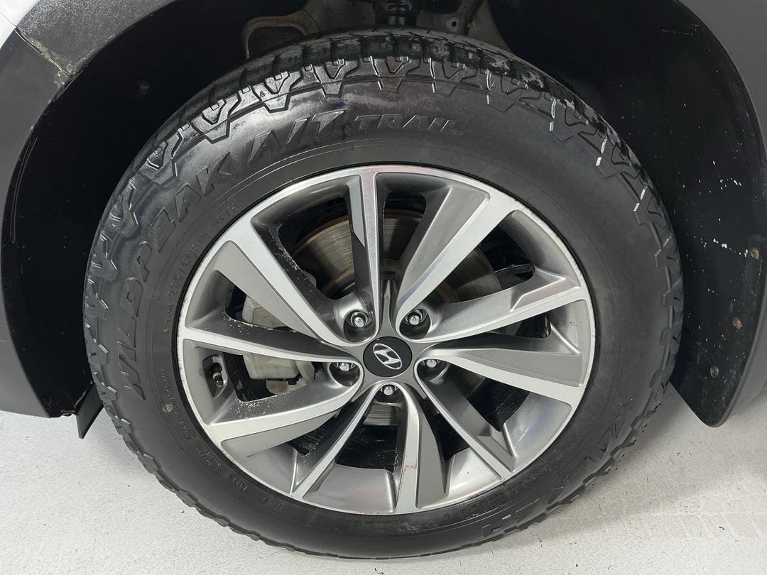 Photo '10' of Hyundai Santa FE